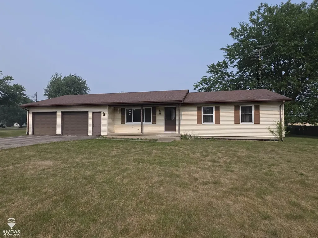 142 Stanley Drive Caledonia Charter Township MI 48817