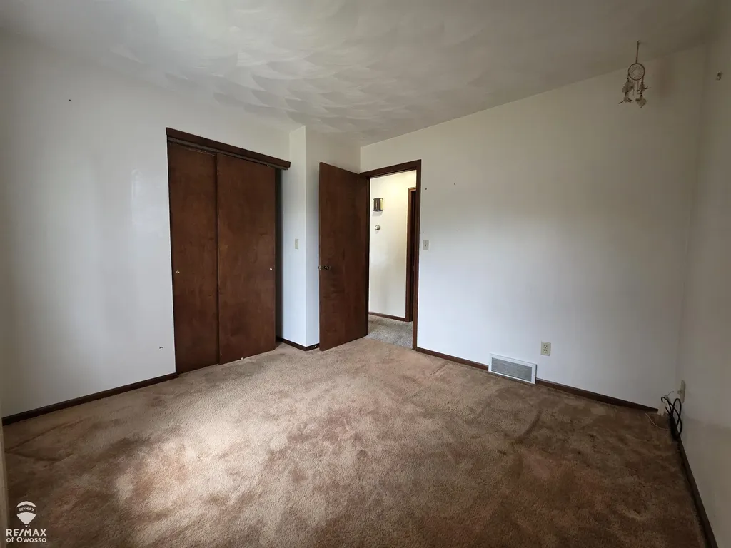 142 Stanley Drive Caledonia Charter Township MI 48817
