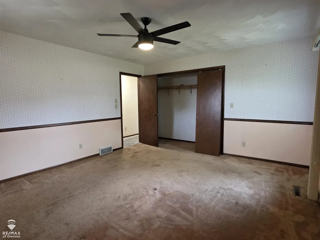 142 Stanley Drive Caledonia Charter Township MI 48817