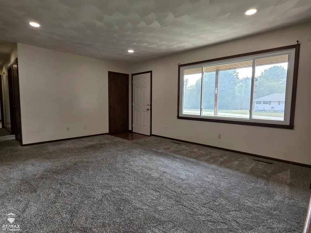 142 Stanley Drive Caledonia Charter Township MI 48817