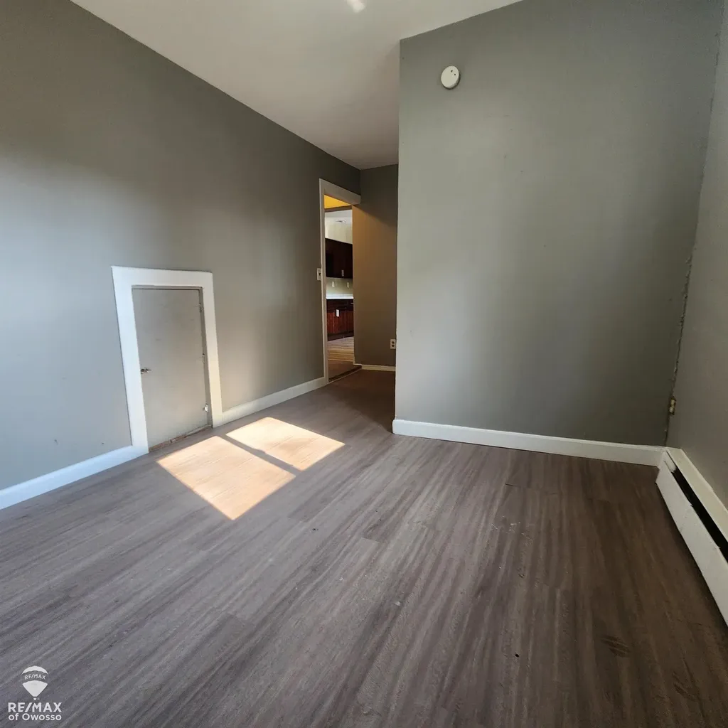 129 W Walnut Street St. Charles Village MI 48655