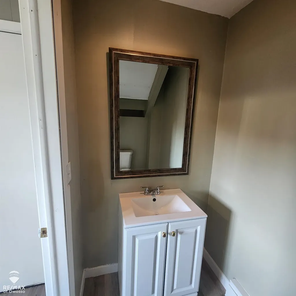 129 W Walnut Street St. Charles Village MI 48655