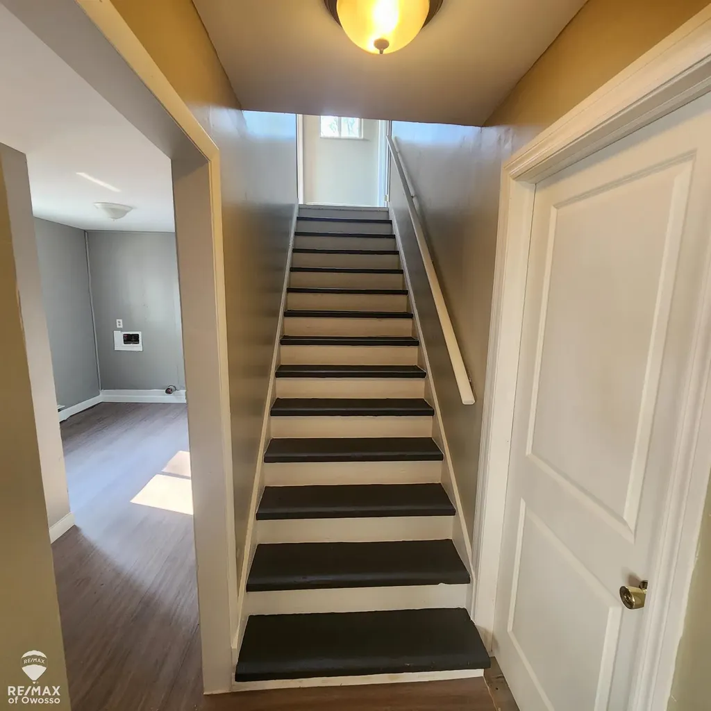 129 W Walnut Street St. Charles Village MI 48655
