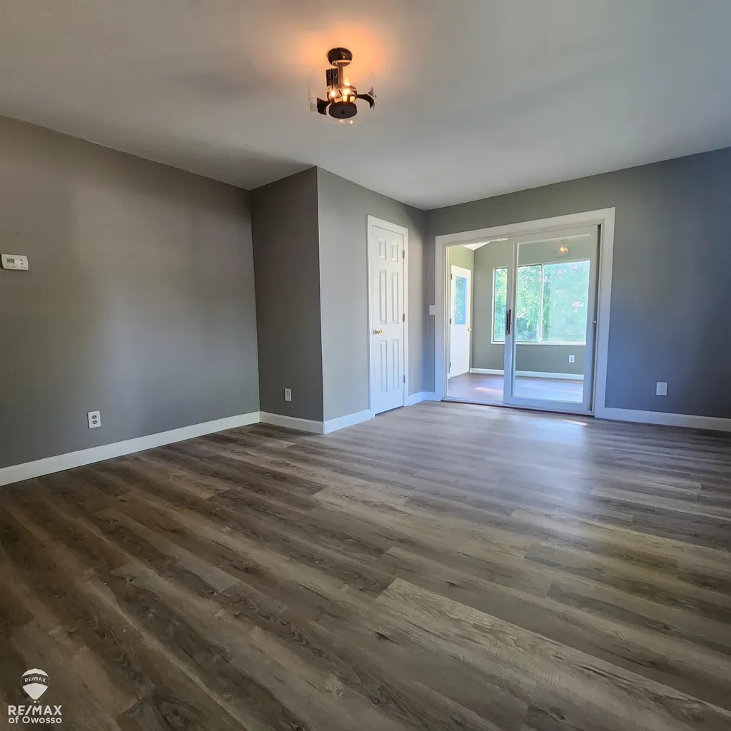 129 W Walnut Street St. Charles Village MI 48655