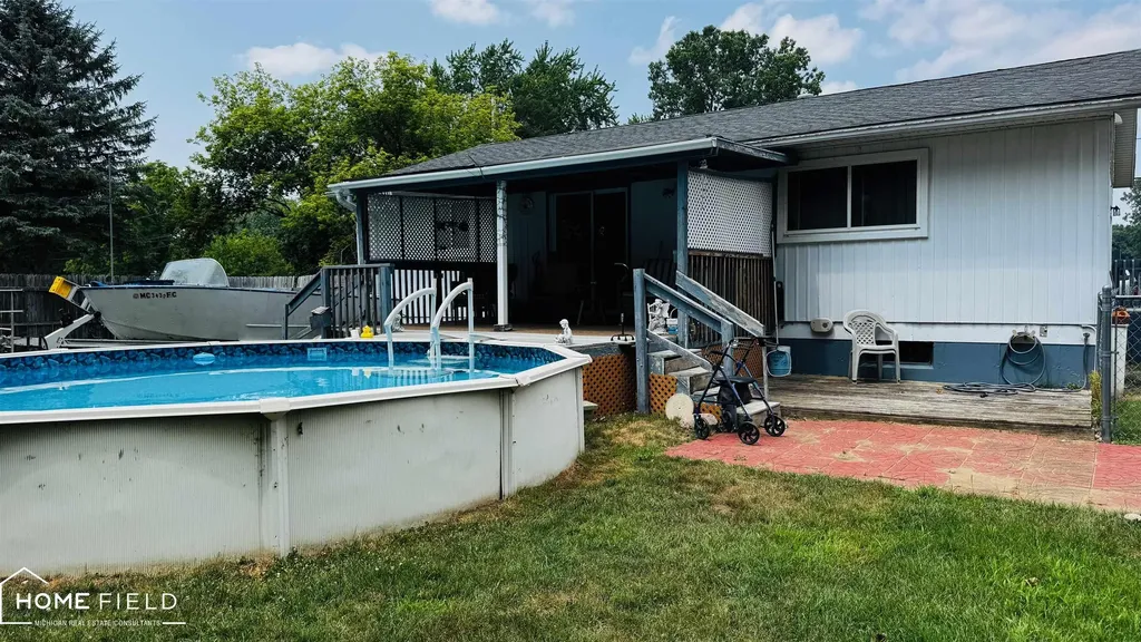 810 E King Street Corunna City MI 48817