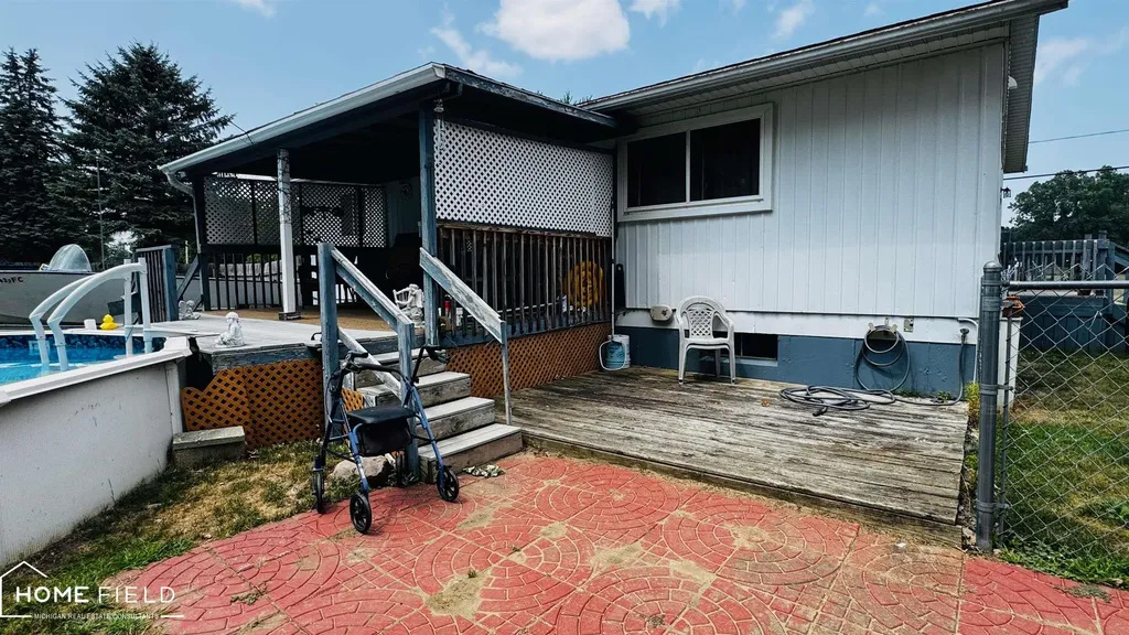 810 E King Street Corunna City MI 48817