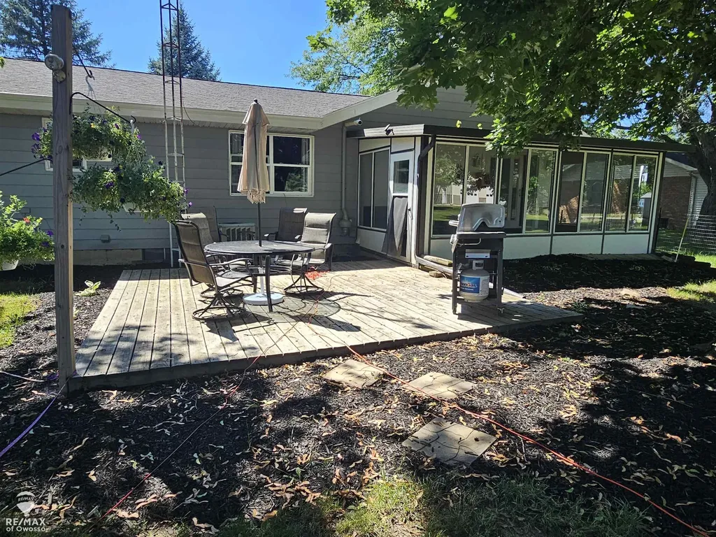 500 N Hintz Street Owosso Charter Township MI 48867