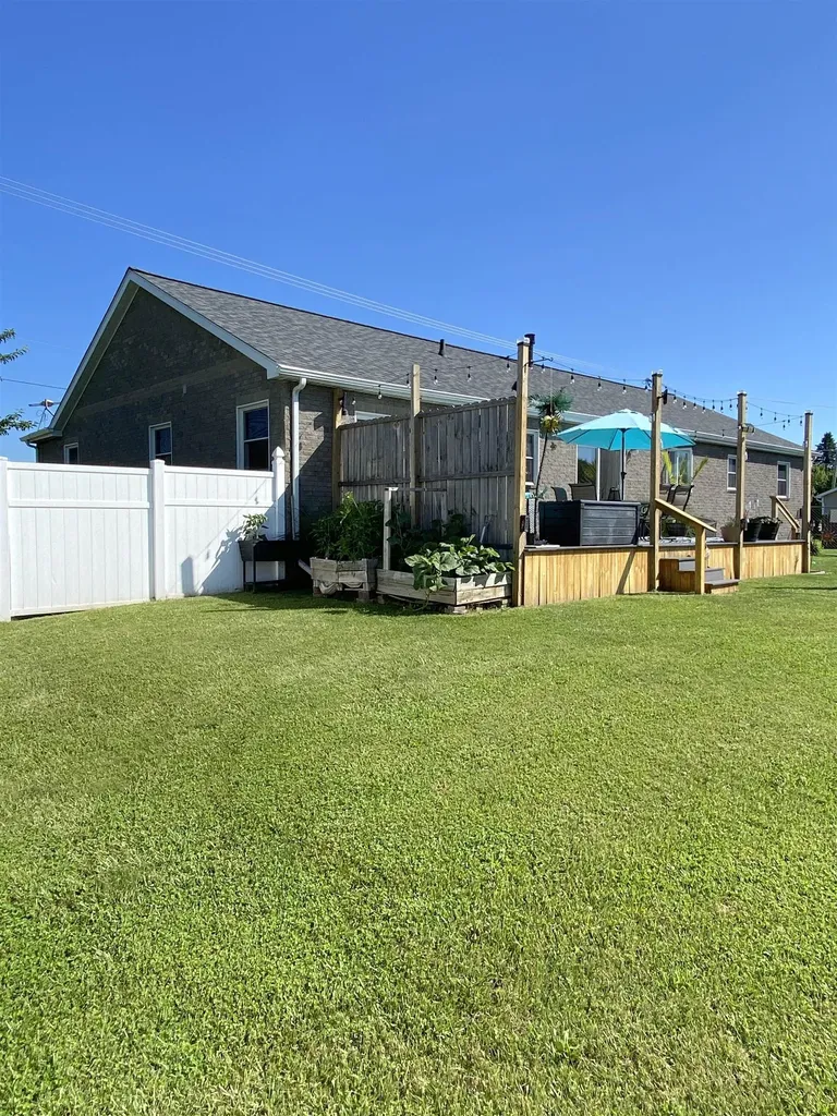 606 Doyle Road Laingsburg City MI 48848
