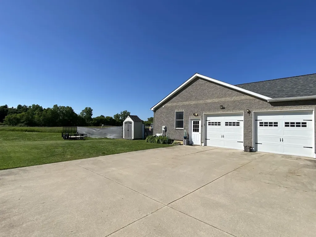 606 Doyle Road Laingsburg City MI 48848