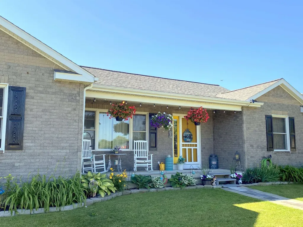 606 Doyle Road Laingsburg City MI 48848