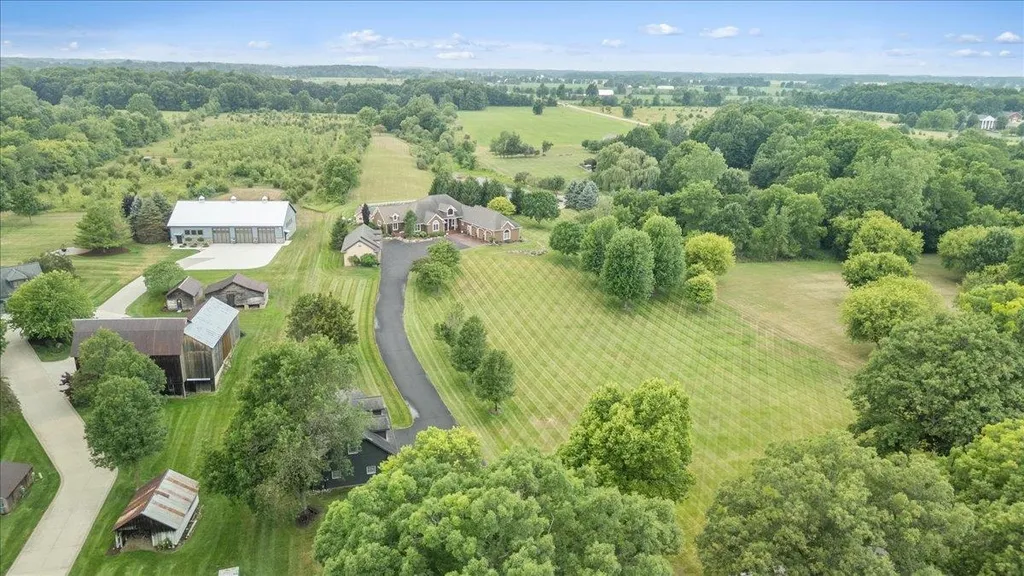 1851 N Chipman Road Owosso Charter Township MI 48867