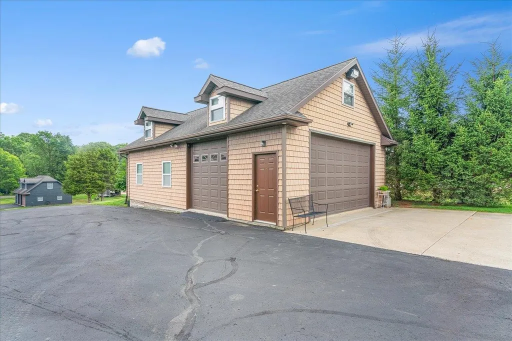 1851 N Chipman Road Owosso Charter Township MI 48867