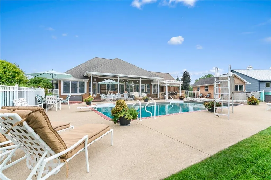 1851 N Chipman Road Owosso Charter Township MI 48867