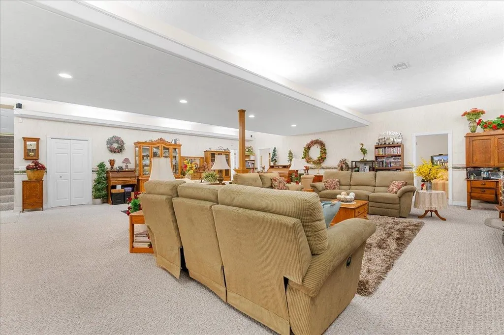 1851 N Chipman Road Owosso Charter Township MI 48867