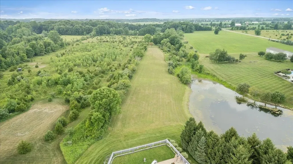 1851 N Chipman Road Owosso Charter Township MI 48867