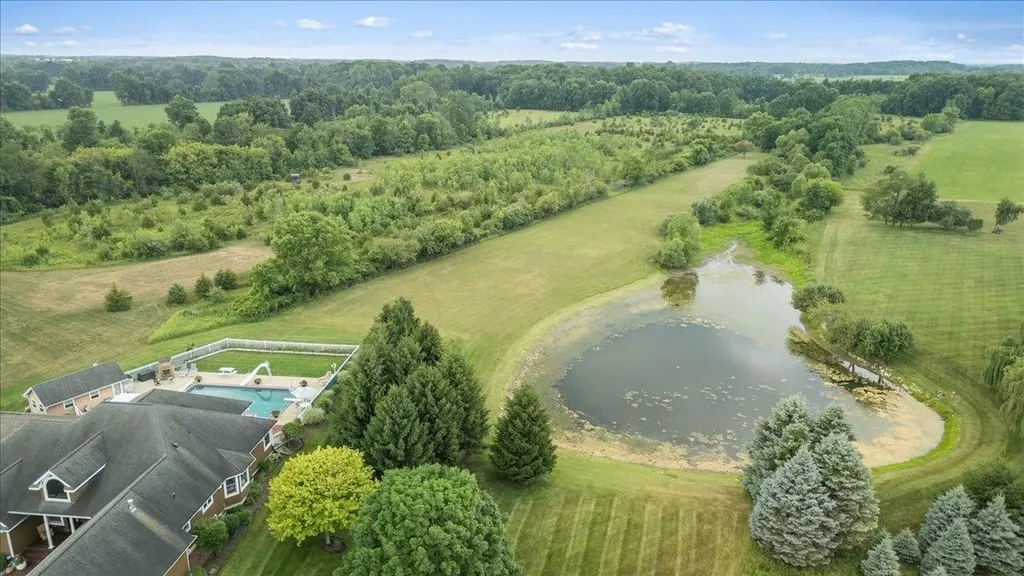 1851 N Chipman Road Owosso Charter Township MI 48867