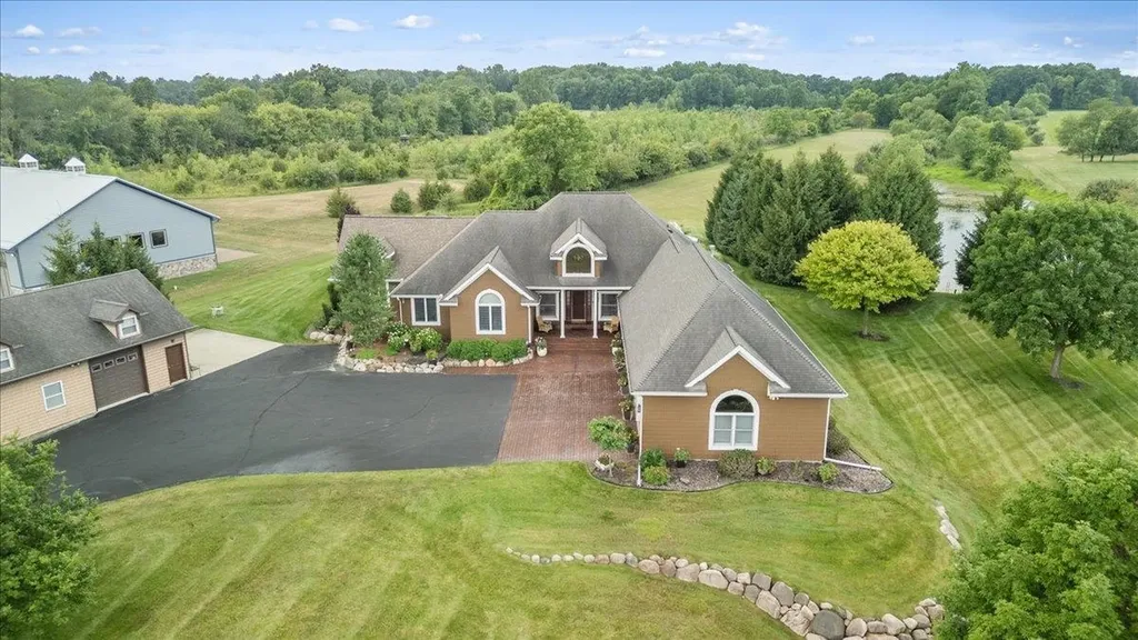 1851 N Chipman Road Owosso Charter Township MI 48867
