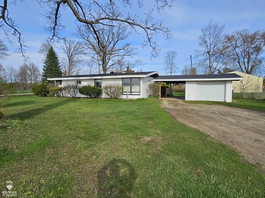 5130 N M-52 Highway Owosso Charter Township MI 48867