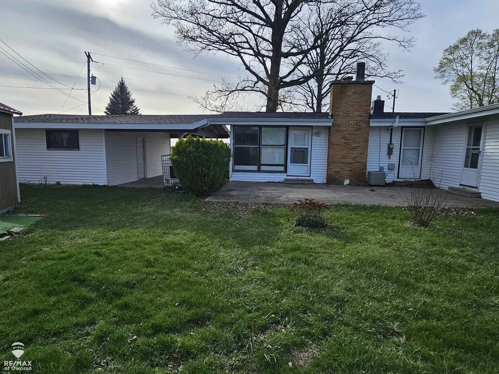 5130 N M-52 Highway Owosso Charter Township MI 48867