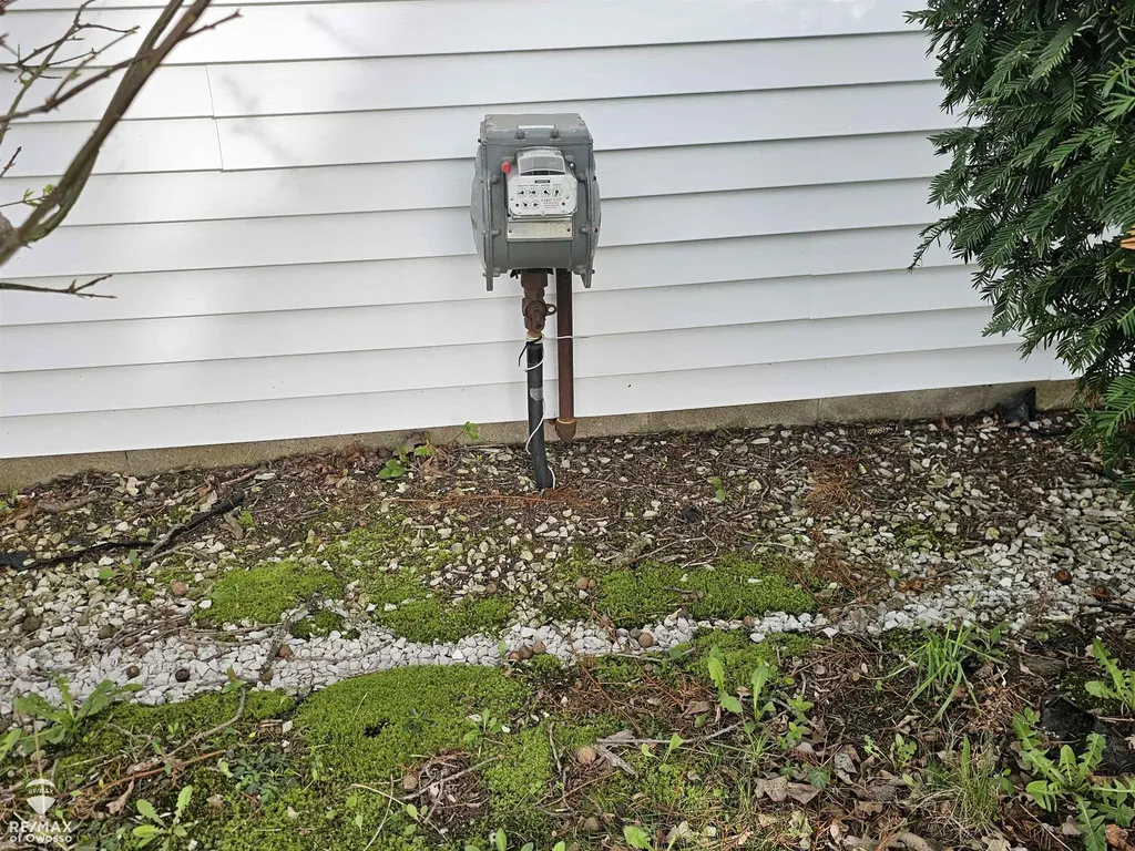 5130 N M-52 Highway Owosso Charter Township MI 48867