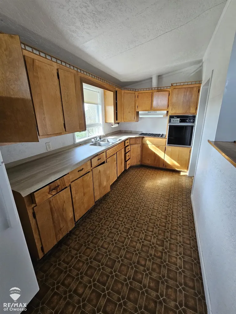 5130 N M-52 Highway Owosso Charter Township MI 48867