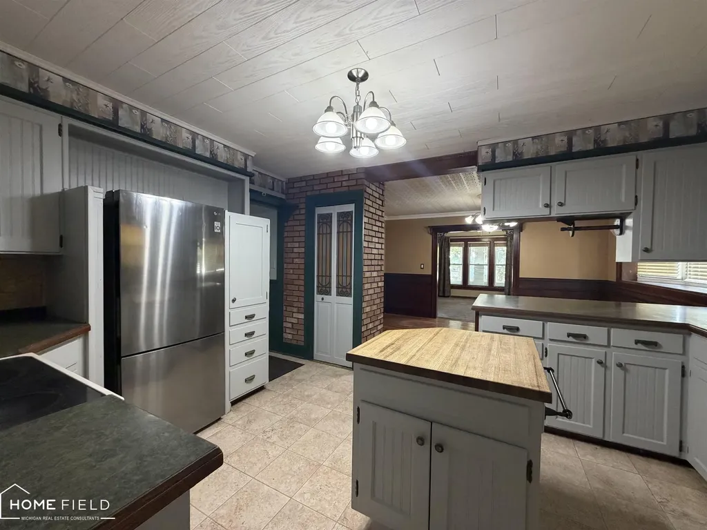 803 Ament Street Owosso City MI 48867