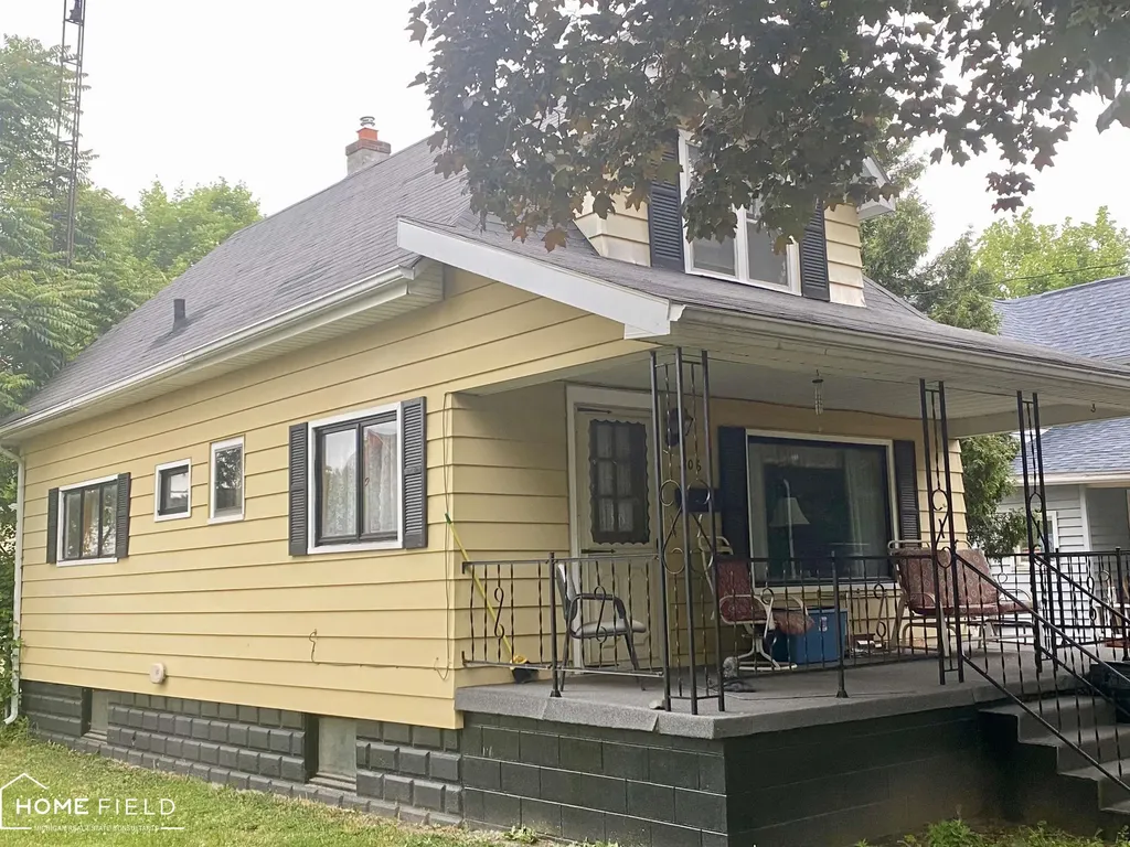 306 Genesee Street Owosso City MI 48867