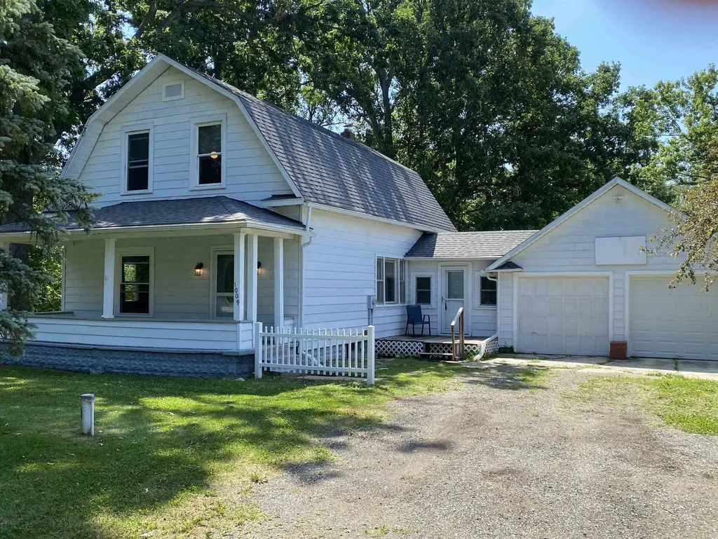 1009 Grand River Road Laingsburg City MI 48848