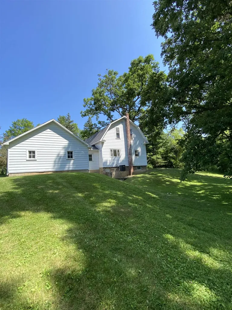 1009 Grand River Road Laingsburg City MI 48848
