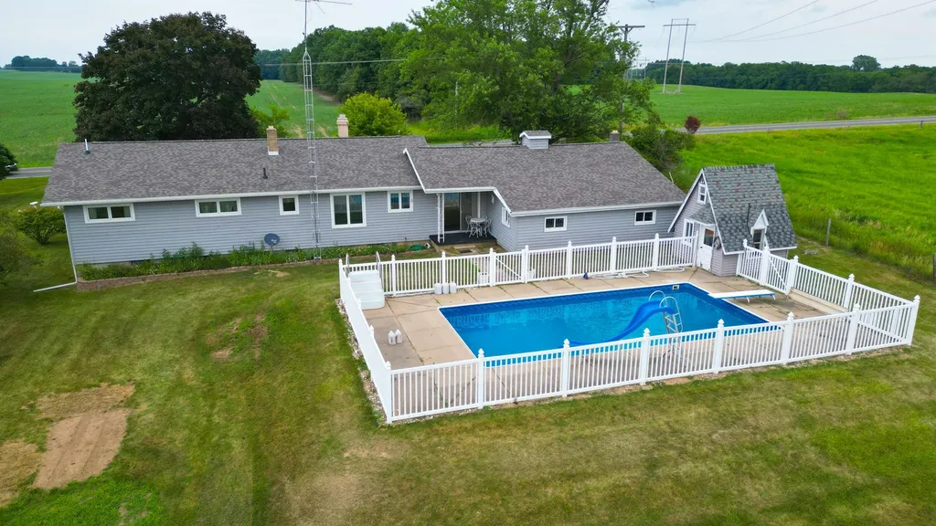 3475 W Brewer Road Bennington Township MI 48867