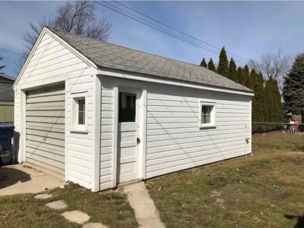 520 S Birney Street Bay City City MI 48708