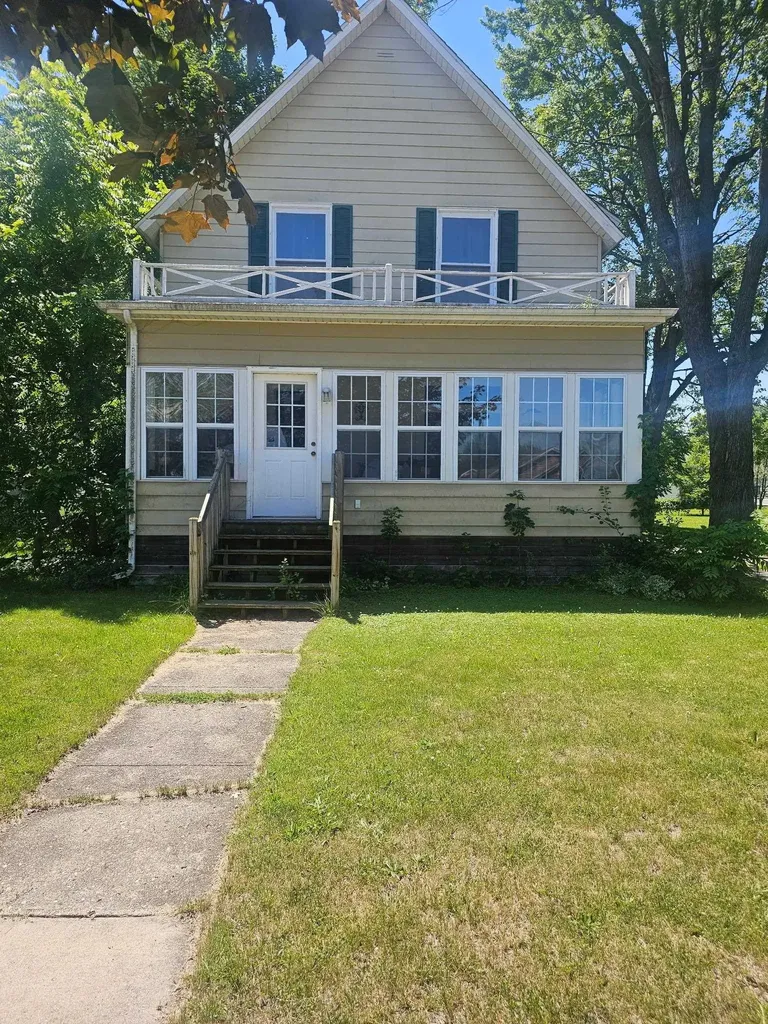 420 E Cedar Street Standish Township MI 48658
