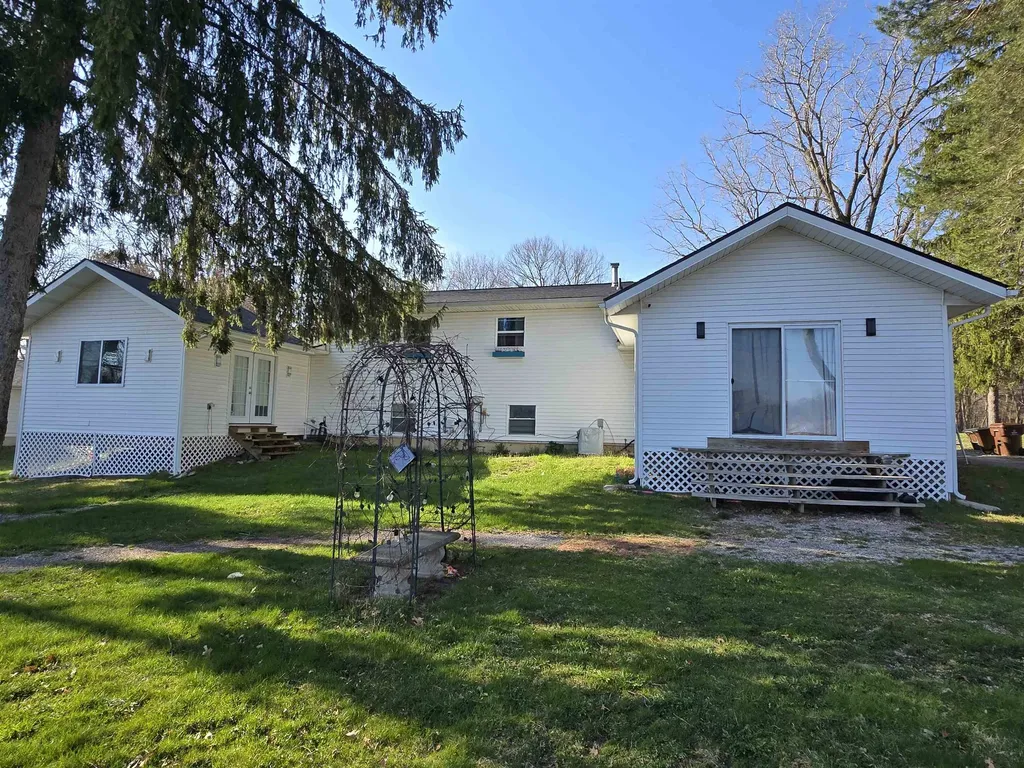12573 Spruce Lane Perry Township MI 48872