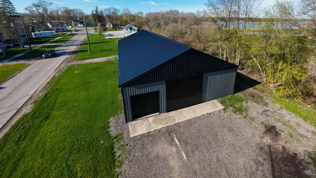 653 Chesaning Street St. Charles Village MI 48655