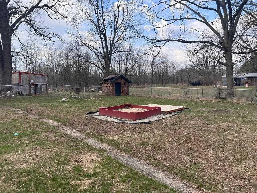 1502 S M-52 Highway Owosso Charter Township MI 48867