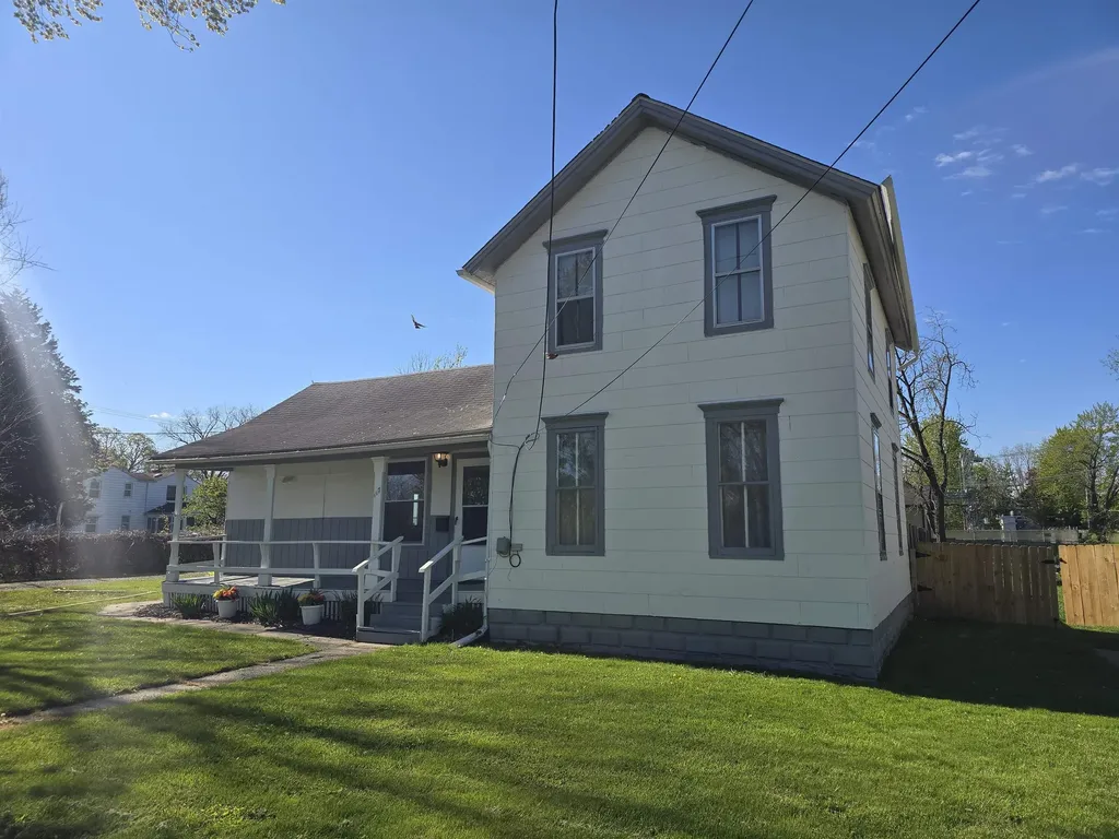 117 W Mcneil Street Corunna City MI 48817