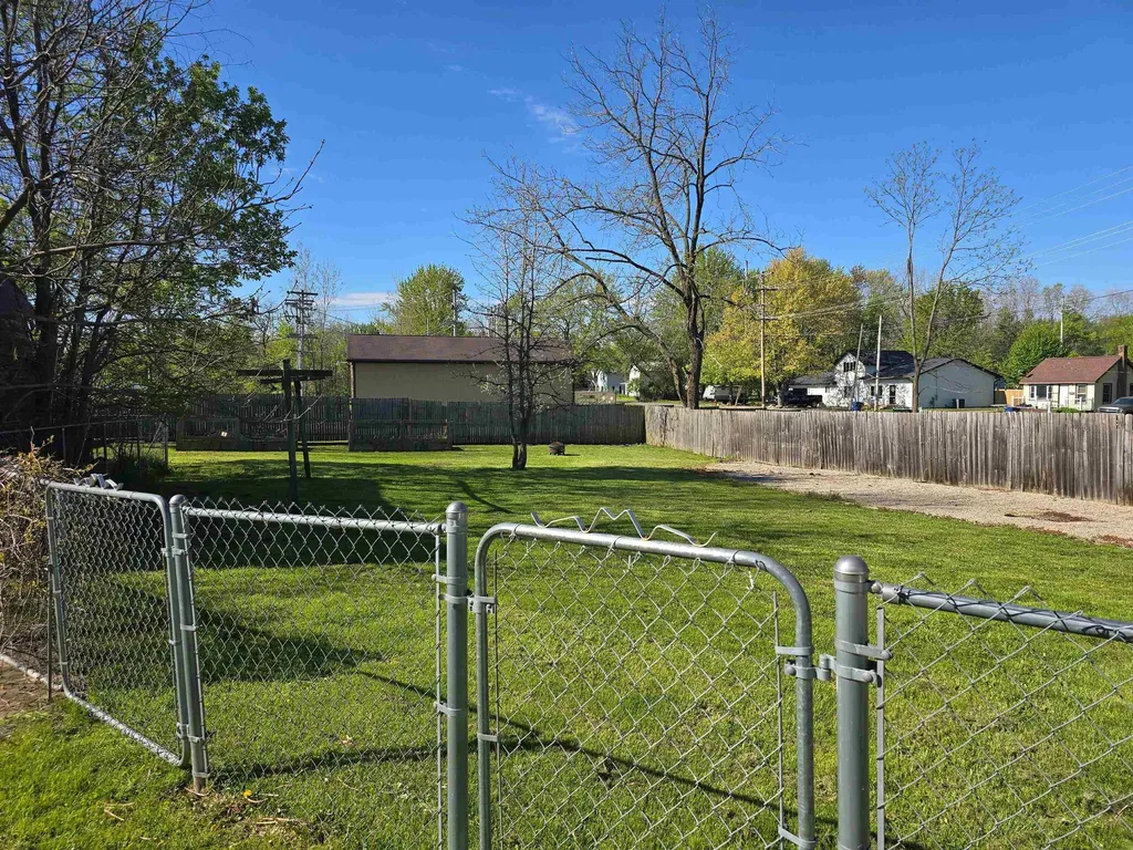 117 W Mcneil Street Corunna City MI 48817