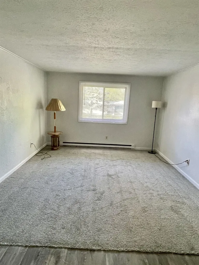 2026 James Avenue Caledonia Charter Township MI 48867