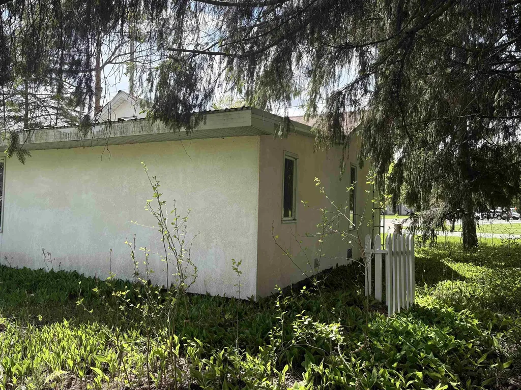 710 Bentley Street Chesaning Village MI 48616