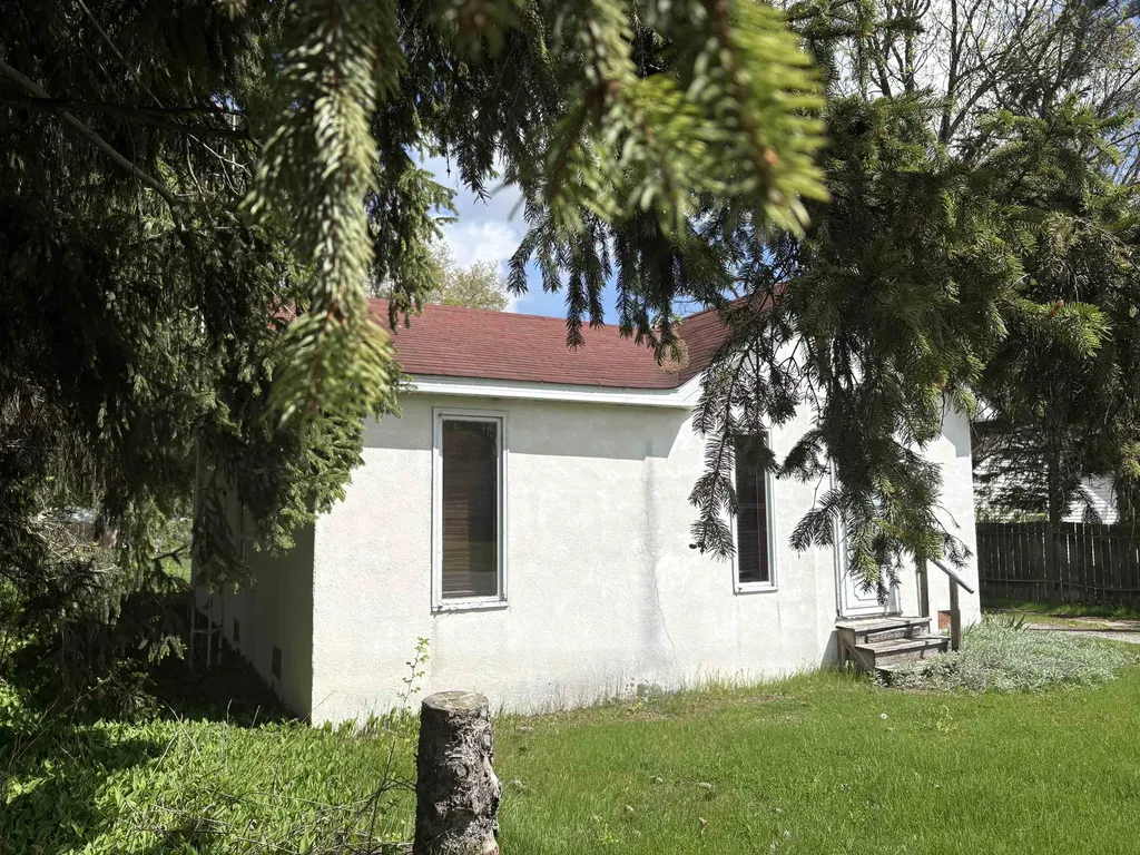 710 Bentley Street Chesaning Village MI 48616