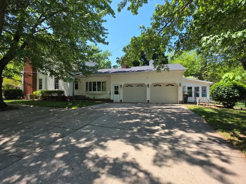 300 Brady Street Chesaning Village MI 48616