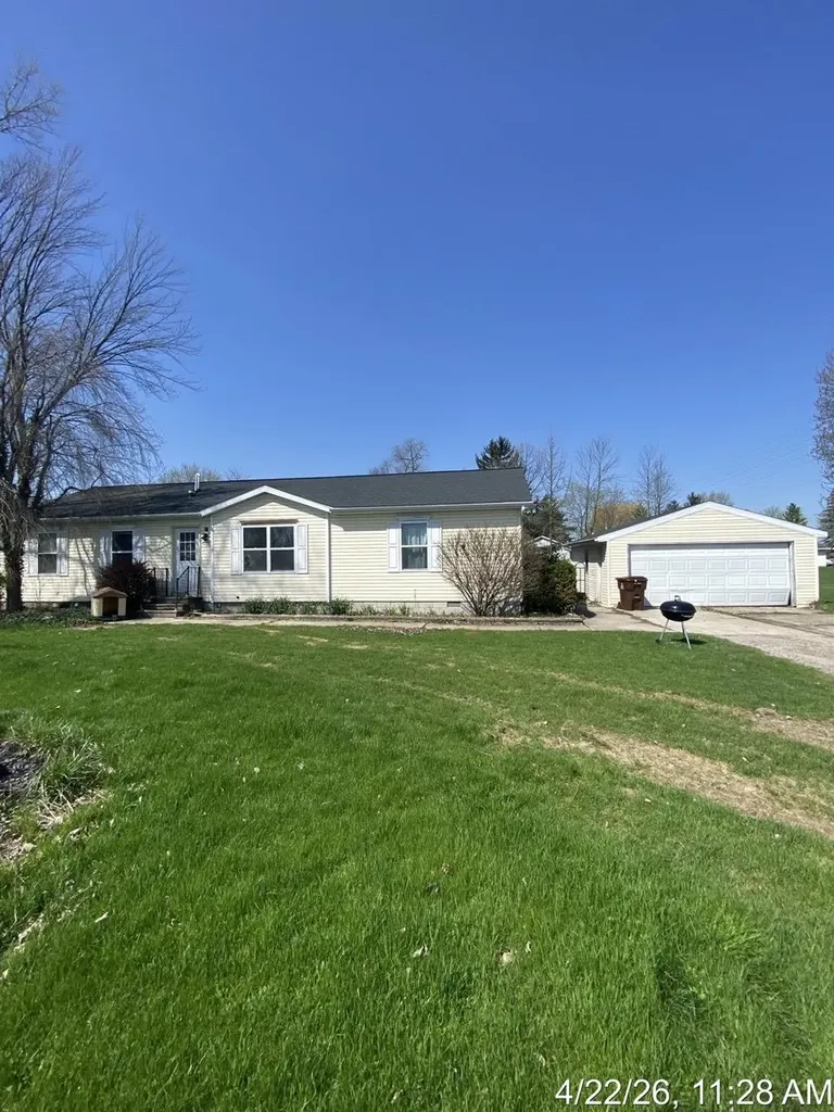 275 S Reed Street Elba Township MI 48806