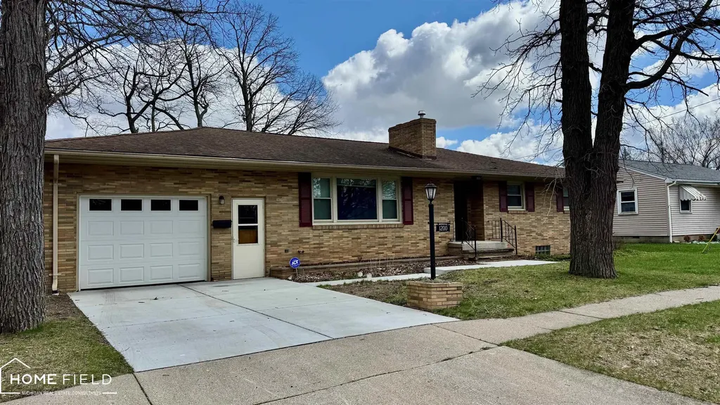 1200 N Dewey Street Owosso City MI 48867