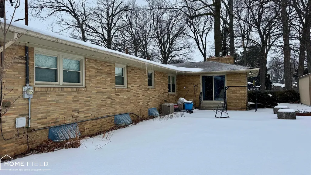 1200 N Dewey Street Owosso City MI 48867