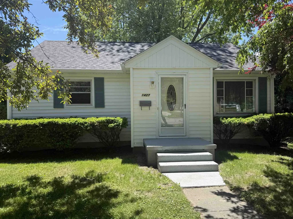 1427 W King Street Owosso City MI 48867