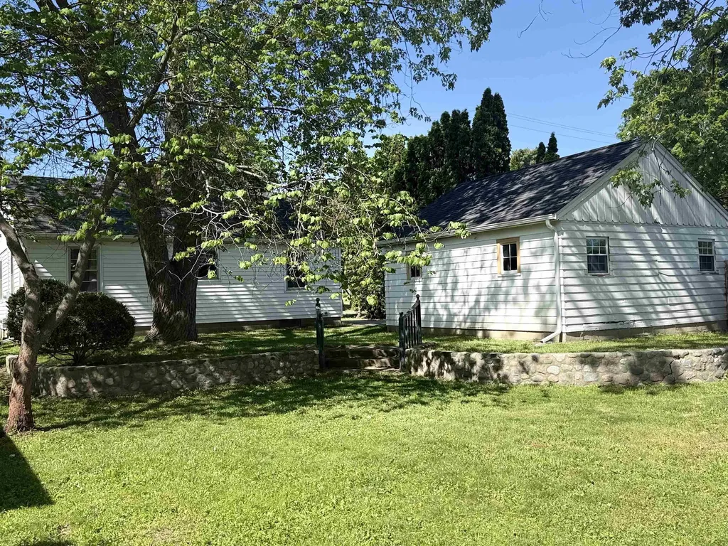 1427 W King Street Owosso City MI 48867
