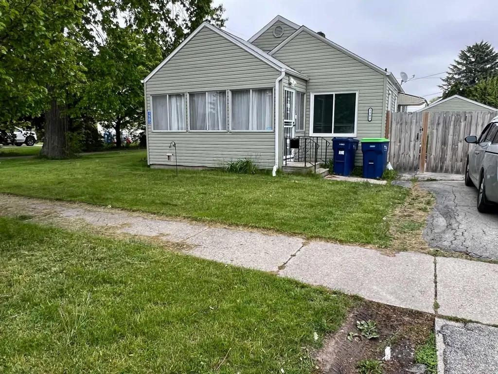 1503 S Van Buren Street Bay City City MI 48708