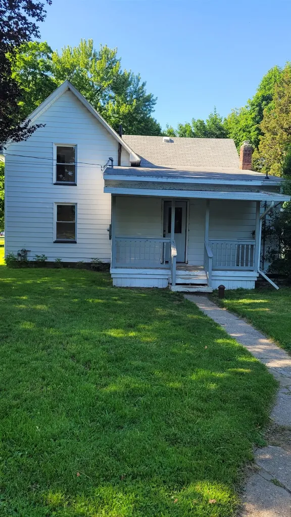 1013 Oak Street Lennon Village MI 48449