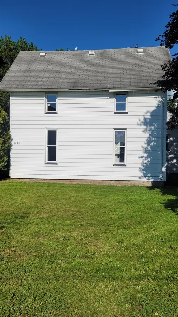 1013 Oak Street Lennon Village MI 48449