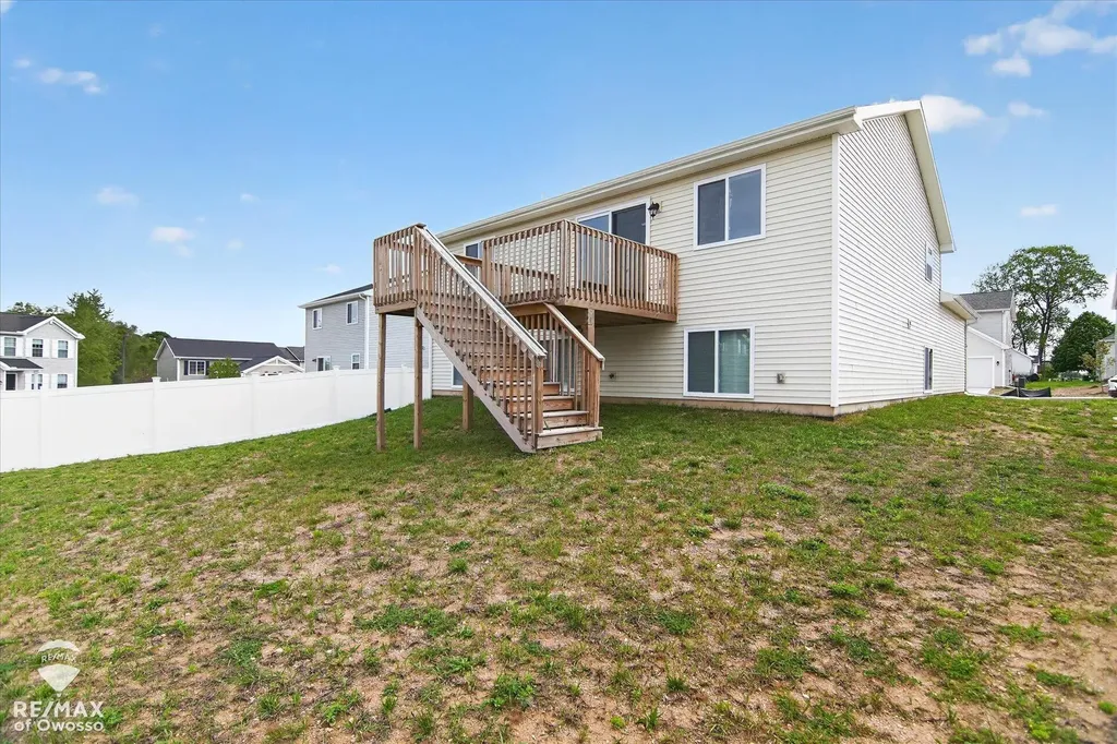 604 Muirfield Drive Eaton Rapids City MI 48827